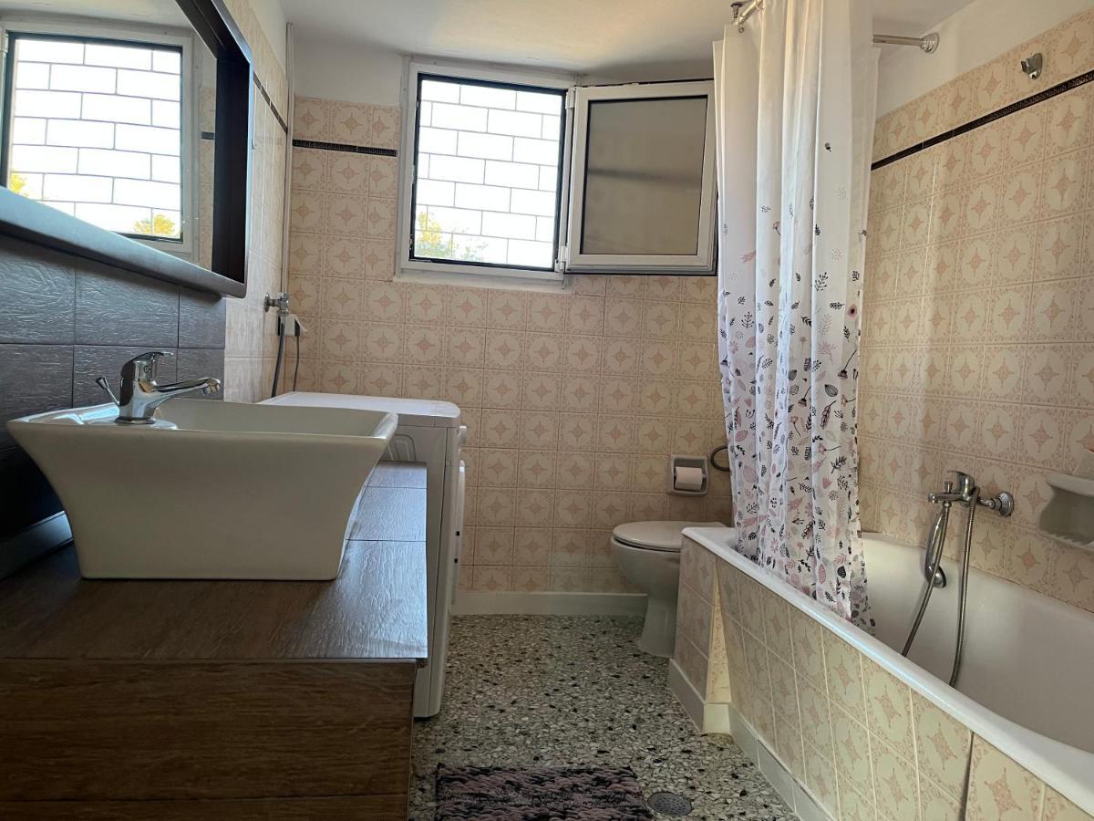 Athens Riviera: 2 Bed / 3' Walk From The Beach Agia Marina  エクステリア 写真